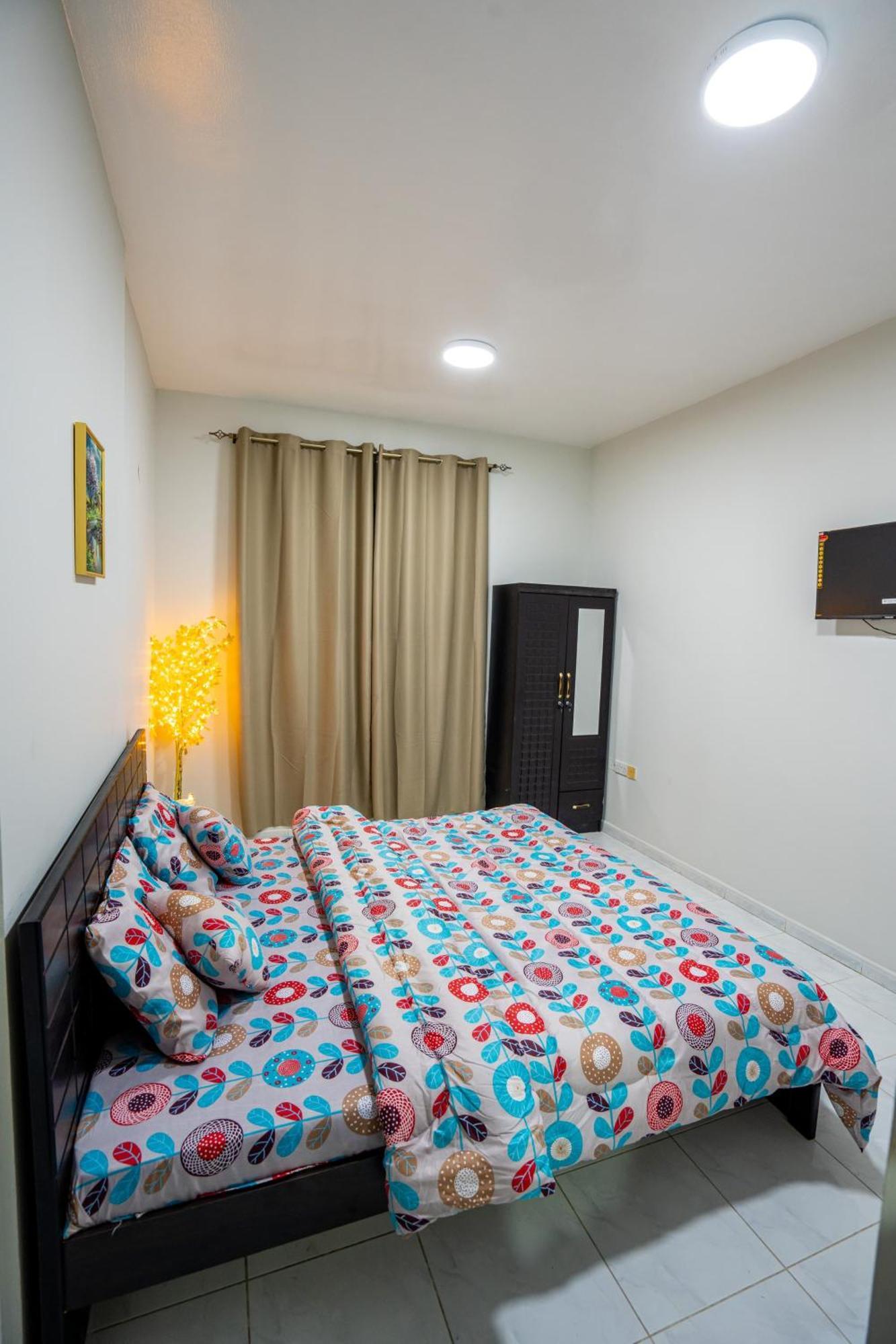 Studio Apartment Abu Dhabi *